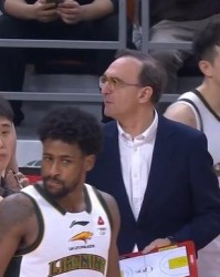 中欧体育app下载-乌戈：我们统治了篮板球 莫兰德和付豪表现出色赢得一场团队的胜利