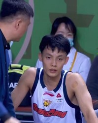 中欧体育登录入口-张昊受伤后！广东队内线告急，杜锋狂练黄明依，朱芳雨拒绝王浩然