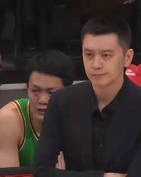 中欧体育官方入口-脸都不要了！辽宁队惨败青岛，三大混子真要淘汰，杨鸣面临下课