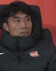 中欧体育官方网站-郑智：恭喜海港获胜，这两场比赛失利我感觉愧对远征球迷