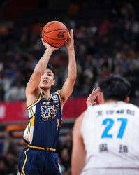 中欧体育官方入口-易建联走后断层！广东11冠王朝要凉？出局预警拉响